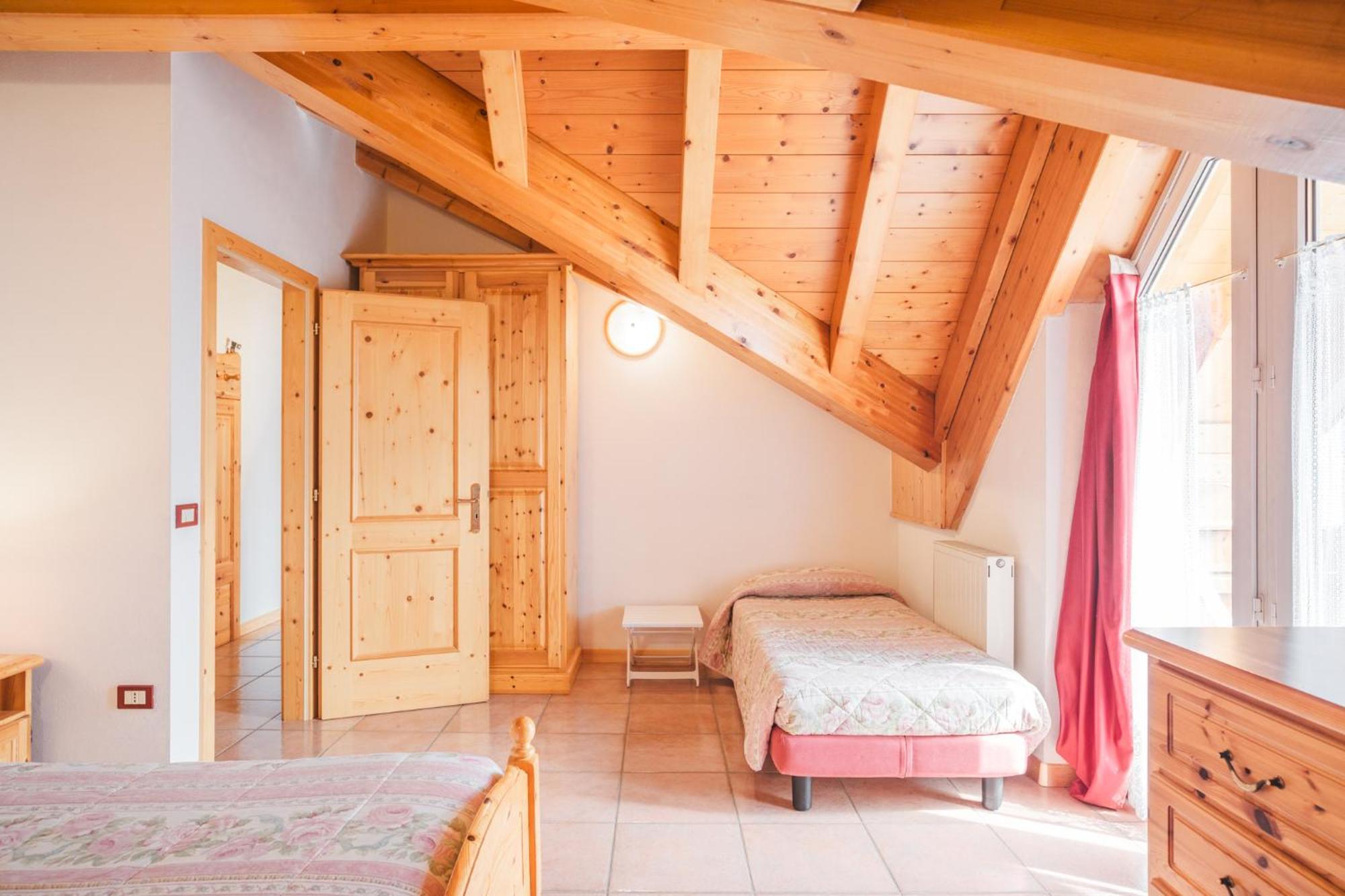Residence Al Caminetto Molveno Eksteriør billede