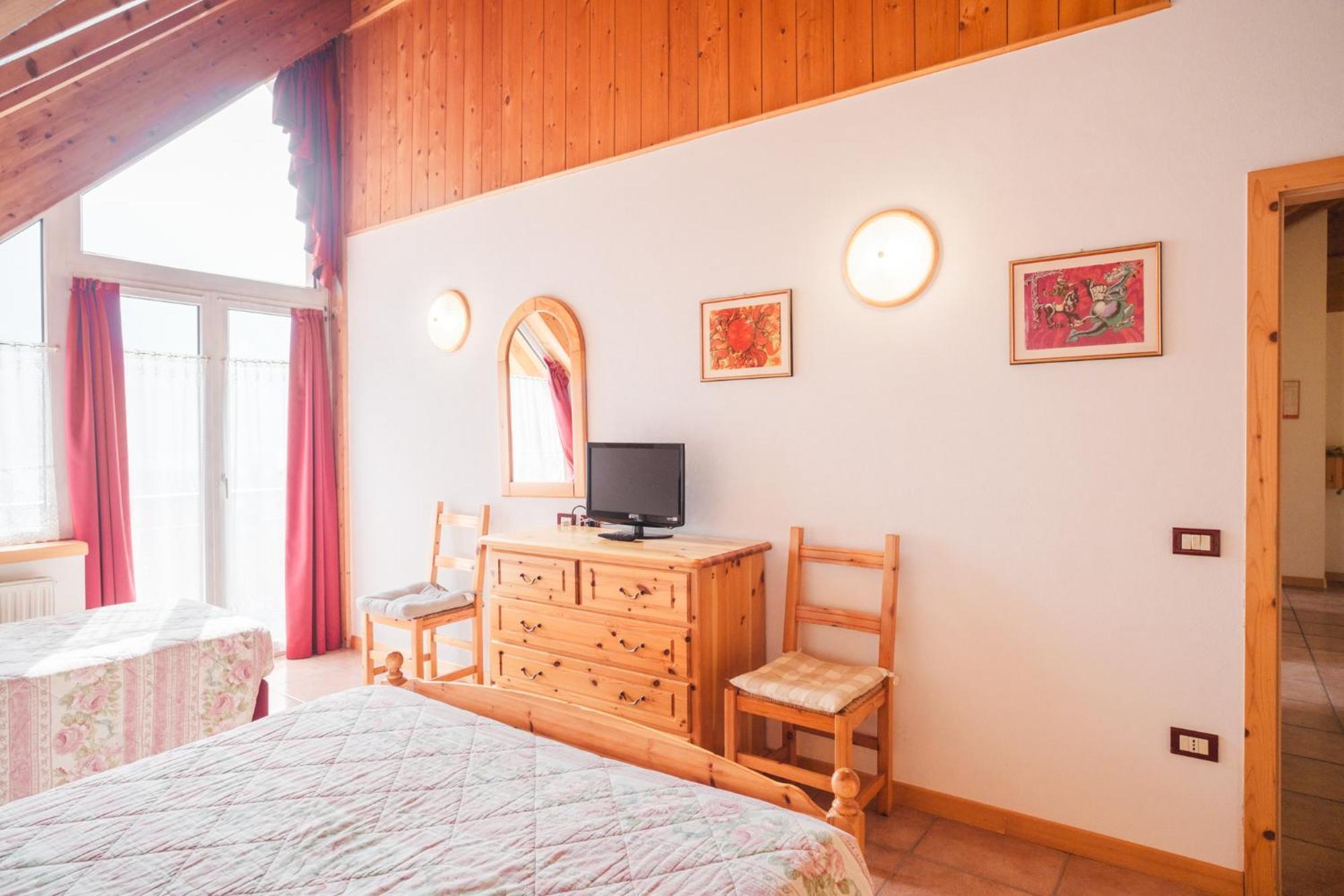 Residence Al Caminetto Molveno Eksteriør billede