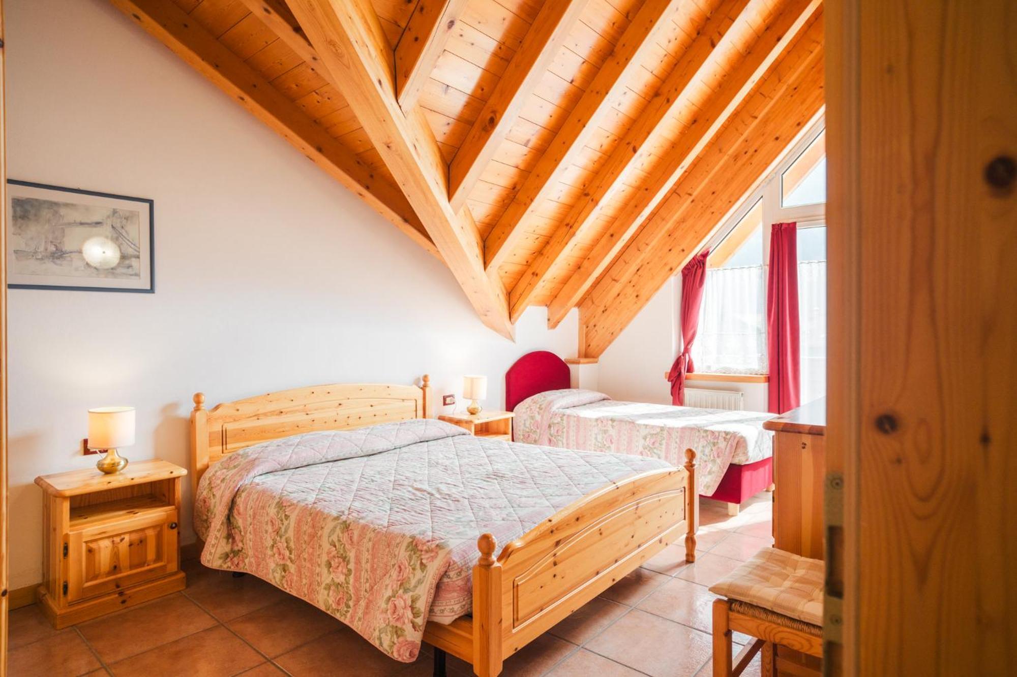 Residence Al Caminetto Molveno Eksteriør billede