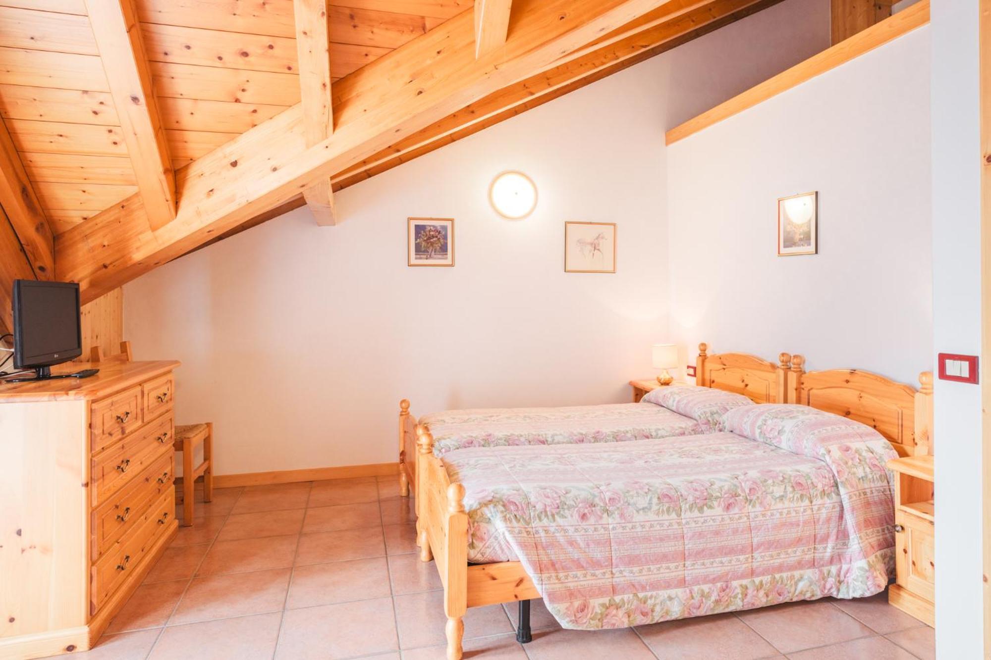 Residence Al Caminetto Molveno Eksteriør billede