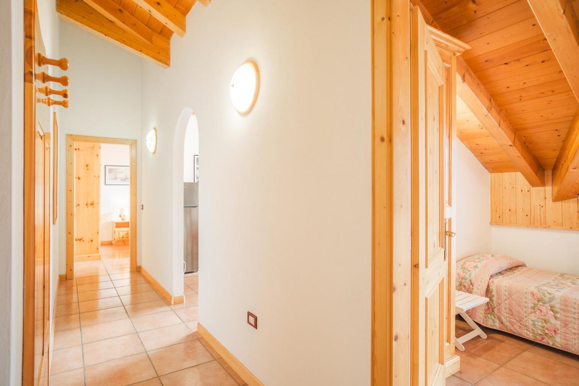 Residence Al Caminetto Molveno Eksteriør billede